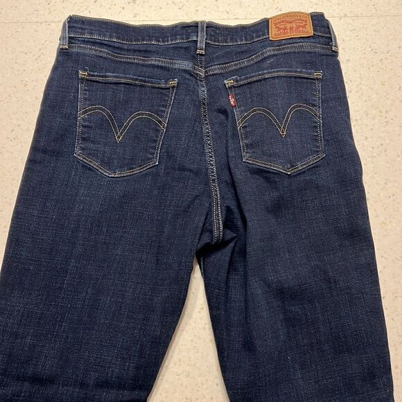 LEVI’S Classic Straight Jeans 💙 - Picture 6 of 6